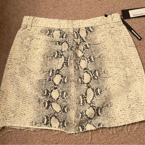 Brand new with tags! Momokrom Jeans 10 medium Anthropologie $69 - Picture 4 of 5